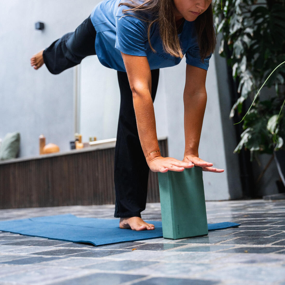 Brique de yoga en mousse, acajou