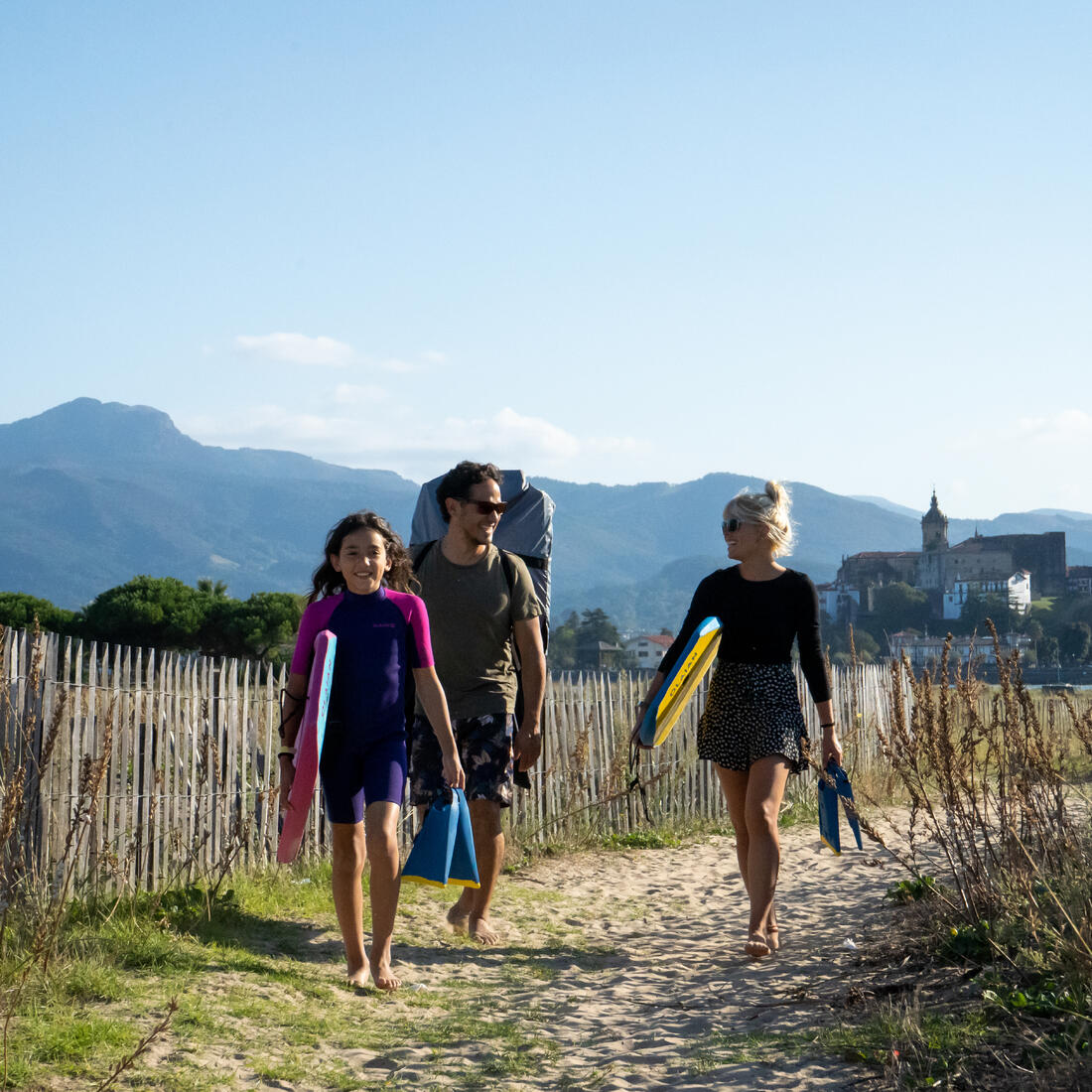 Bodyboard 100 Junior bleu jaune avec leash poignet
