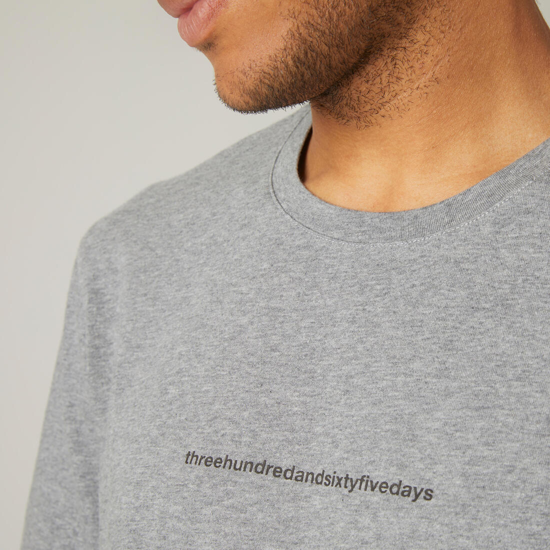 T-shirt fitness manches courtes slim coton col rond homme blanc a imprimé