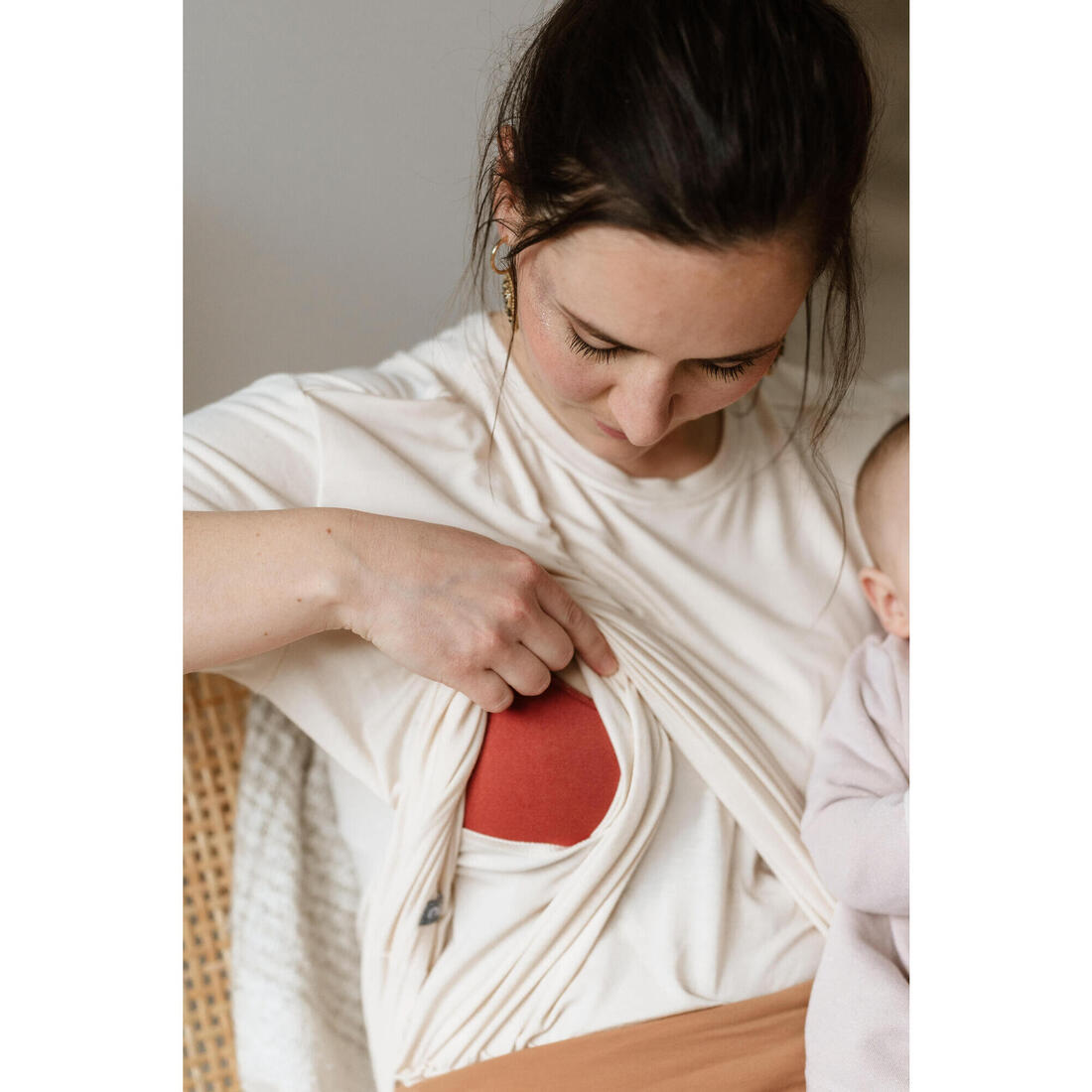 Tee-shirt grossesse yoga allaitement manche courte beige