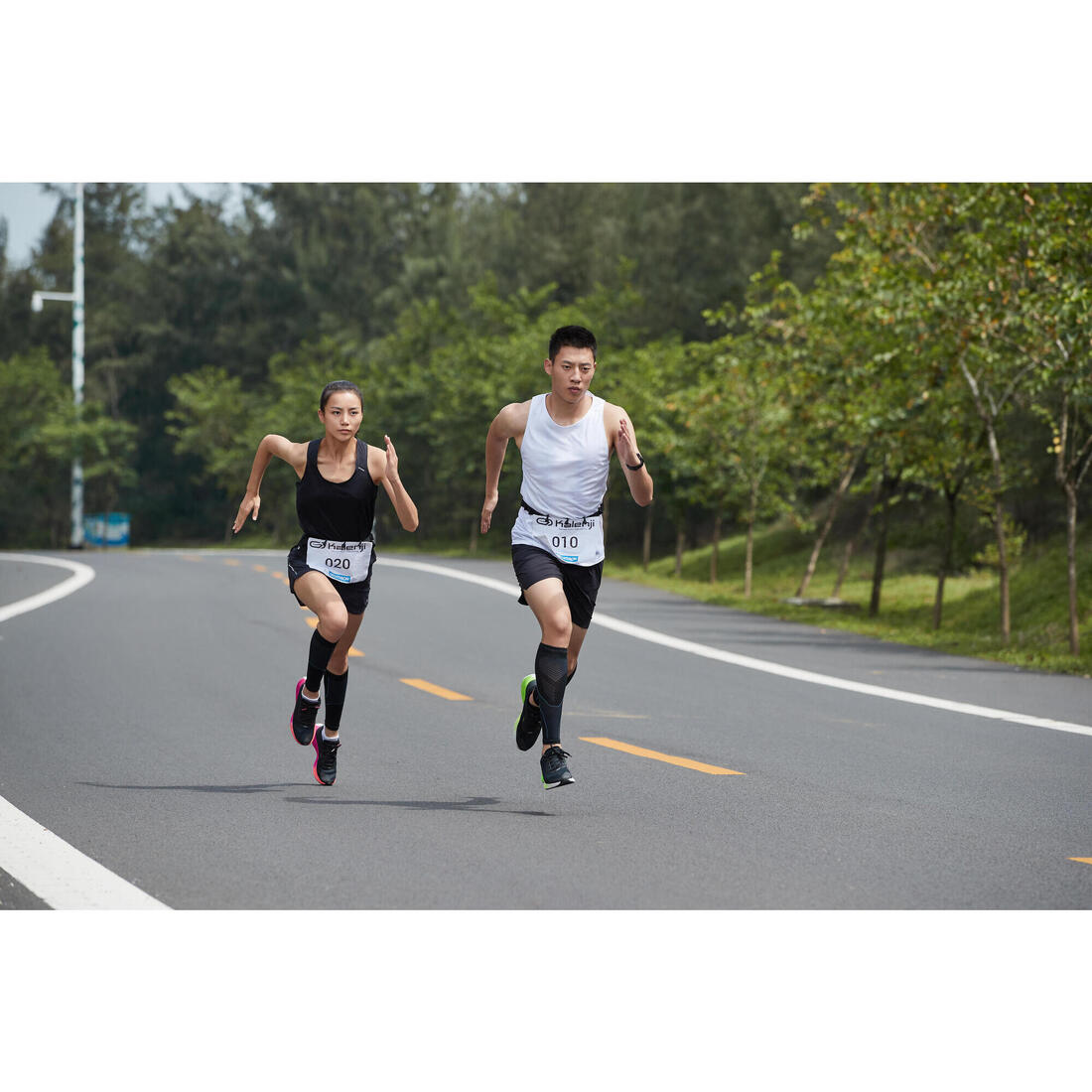 CEINTURE PORTE DOSSARD POUR COMPETITION DE RUNNING COURTE DISTANCE AU MARATHON