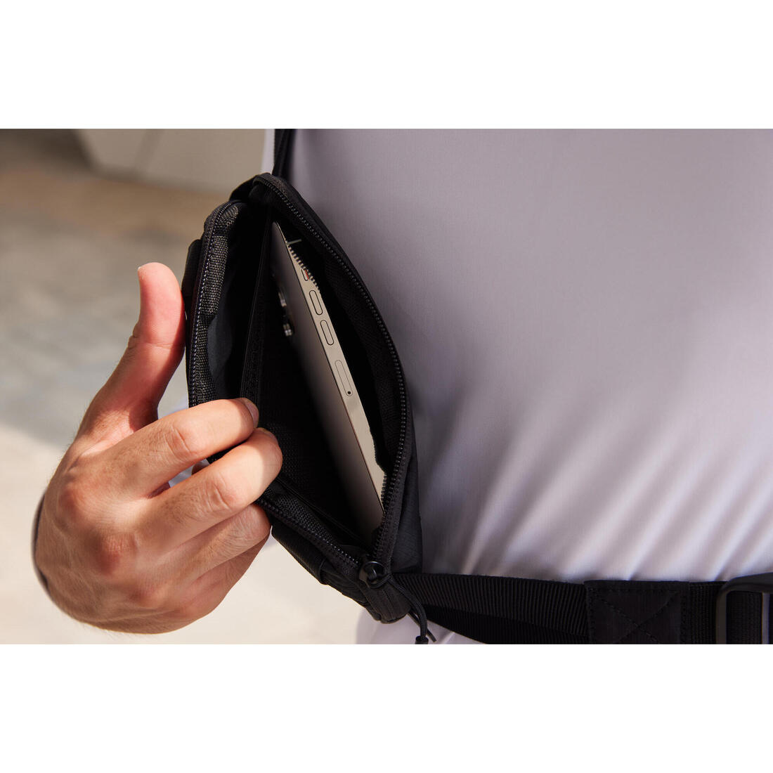 Sac running 2 positions Homme Femme- KIPRUN 0,5 L