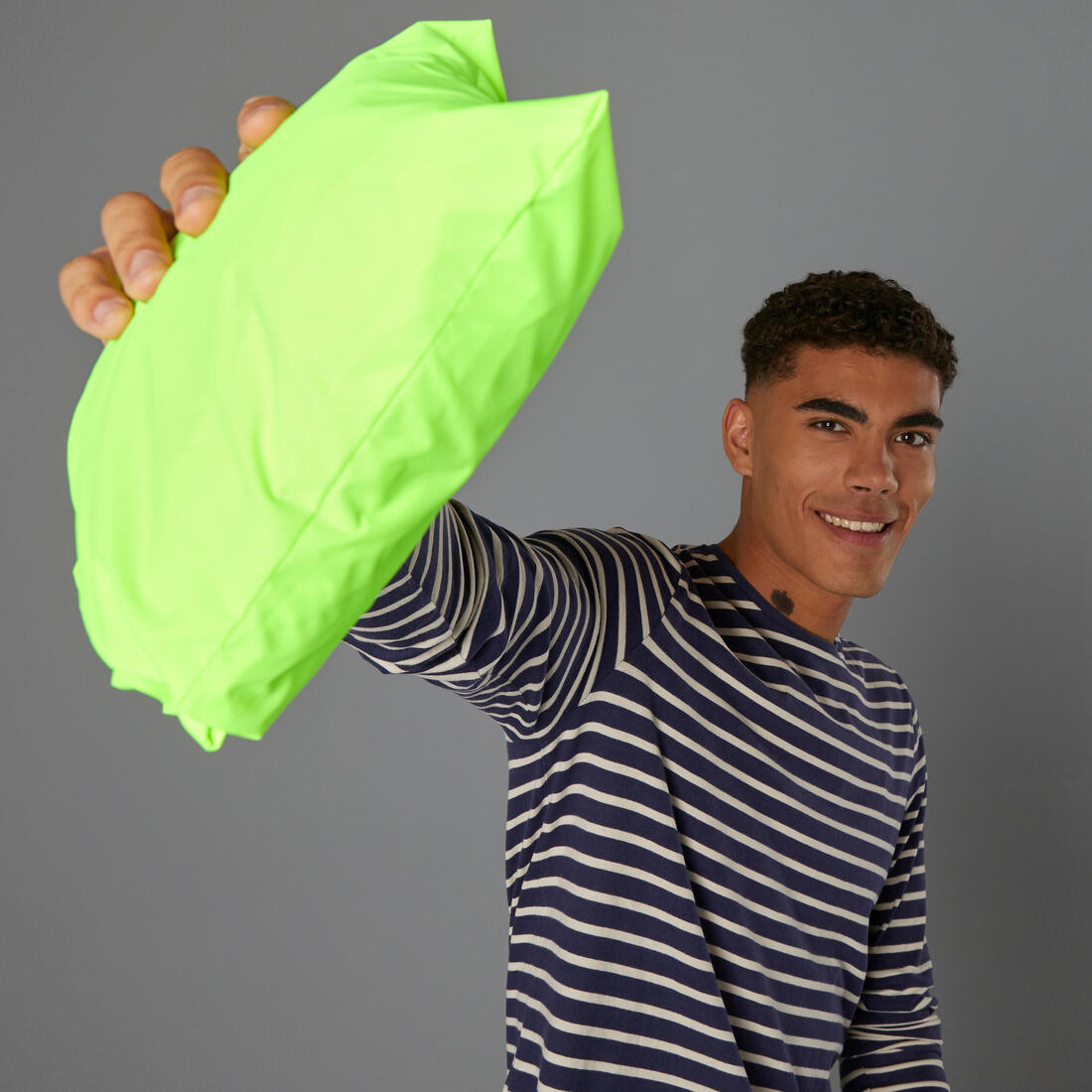 VESTE PLUIE VELO VILLE HOMME 120 JAUNE FLUO CERTIFIÉE EPI VISIBILITÉ JOUR