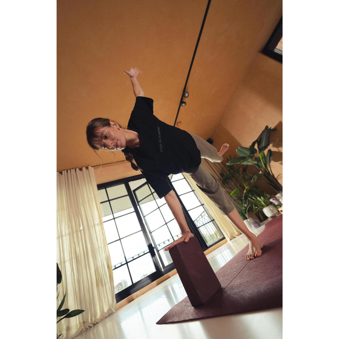 T-shirt manches courtes de yoga femme