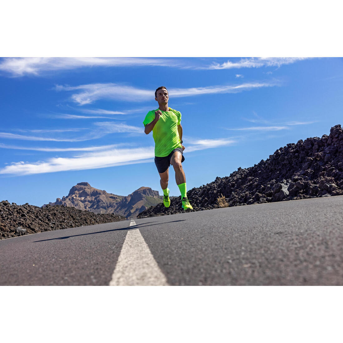 CHAUSSETTES DE RUNNING RUN900 FINES MI-MOLLET NOIRES