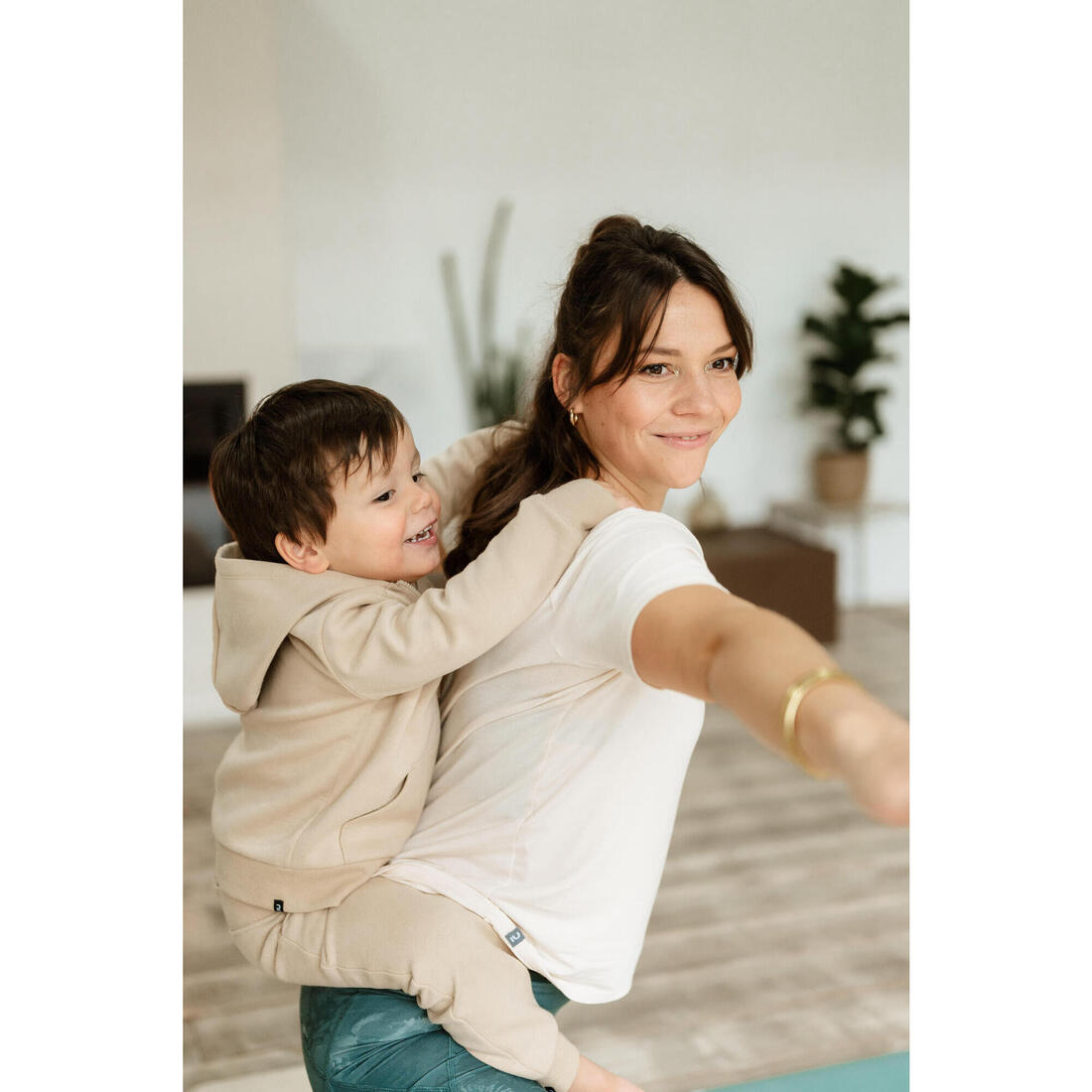 Tee-shirt grossesse yoga allaitement manche courte beige