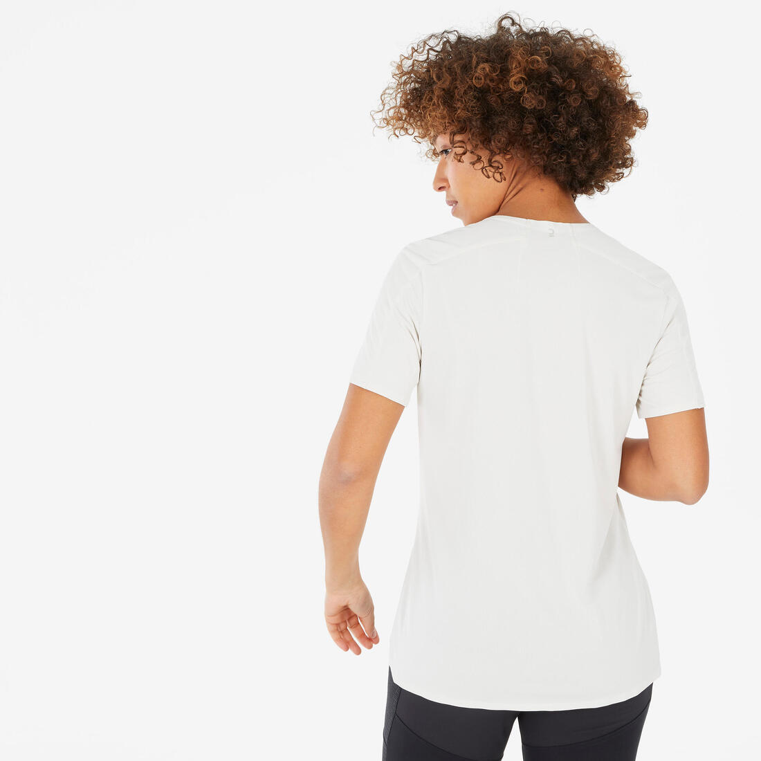 T-shirt de randonnée manches courtes femme, MH500