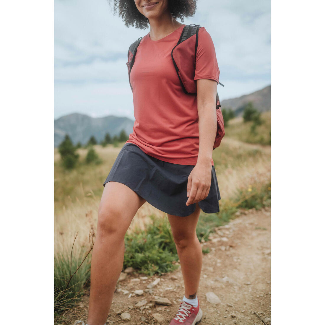 T-shirt de randonnée manches courtes femme, MH500
