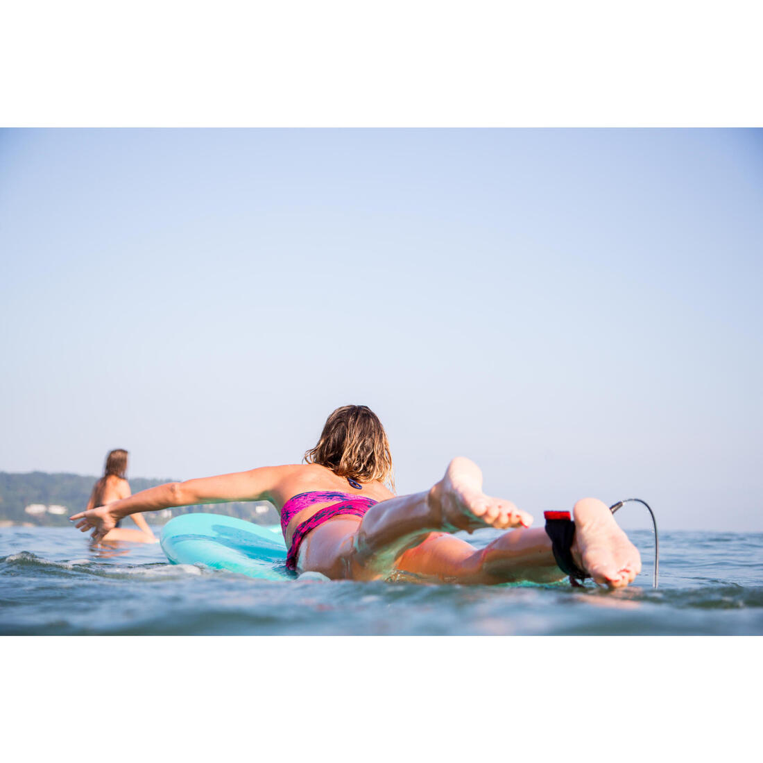 Boardshort surf femme TINI ETHNI avec ceinture élastiquée et cordon de serrage