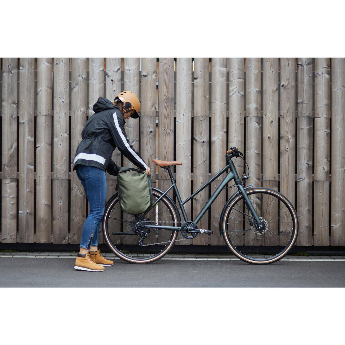 SACOCHE VELO 500 SUR PORTE BAGAGE 20L IMPERMÉABLE BLEUE