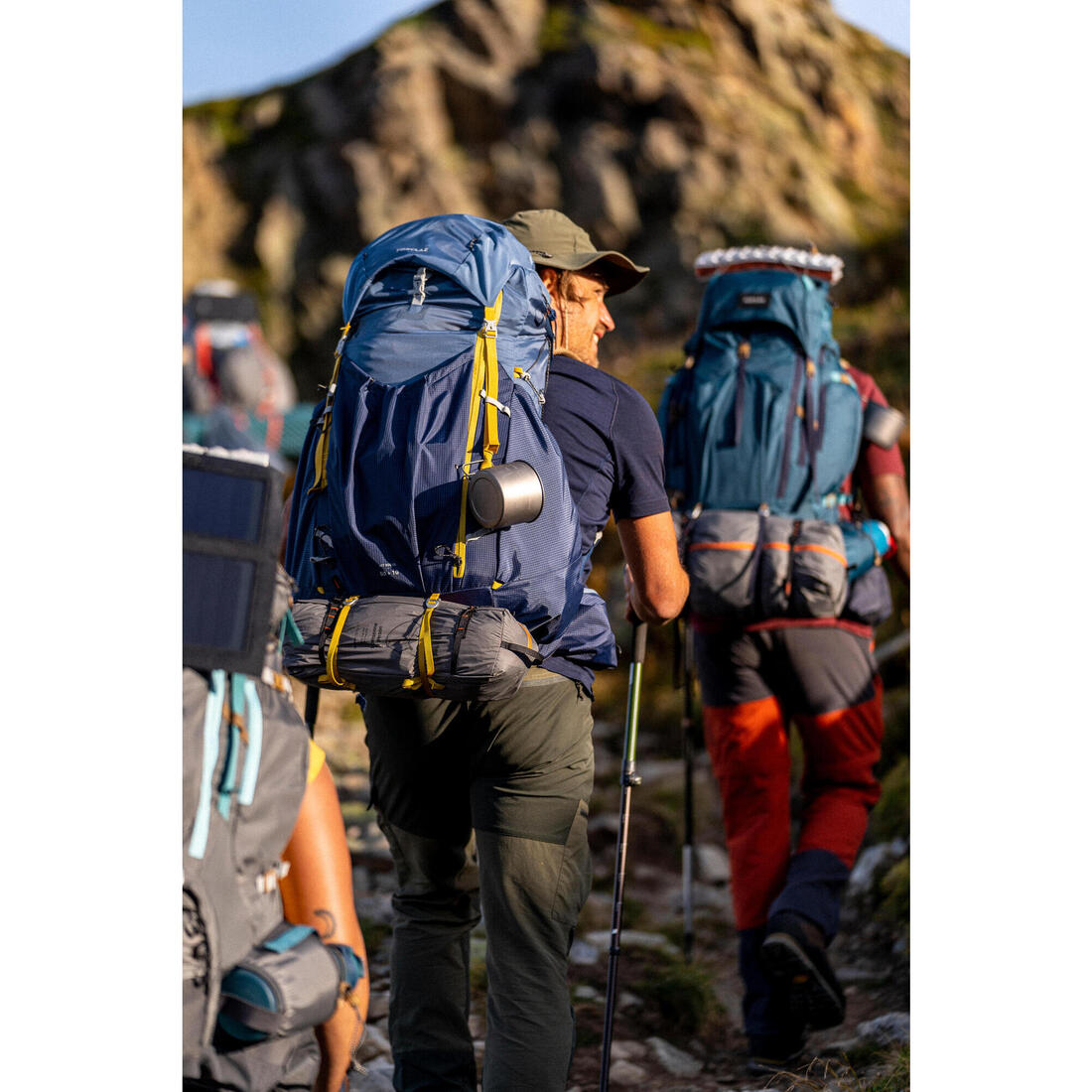 Sac à dos léger de trekking homme 50+10 l - MT900 Light