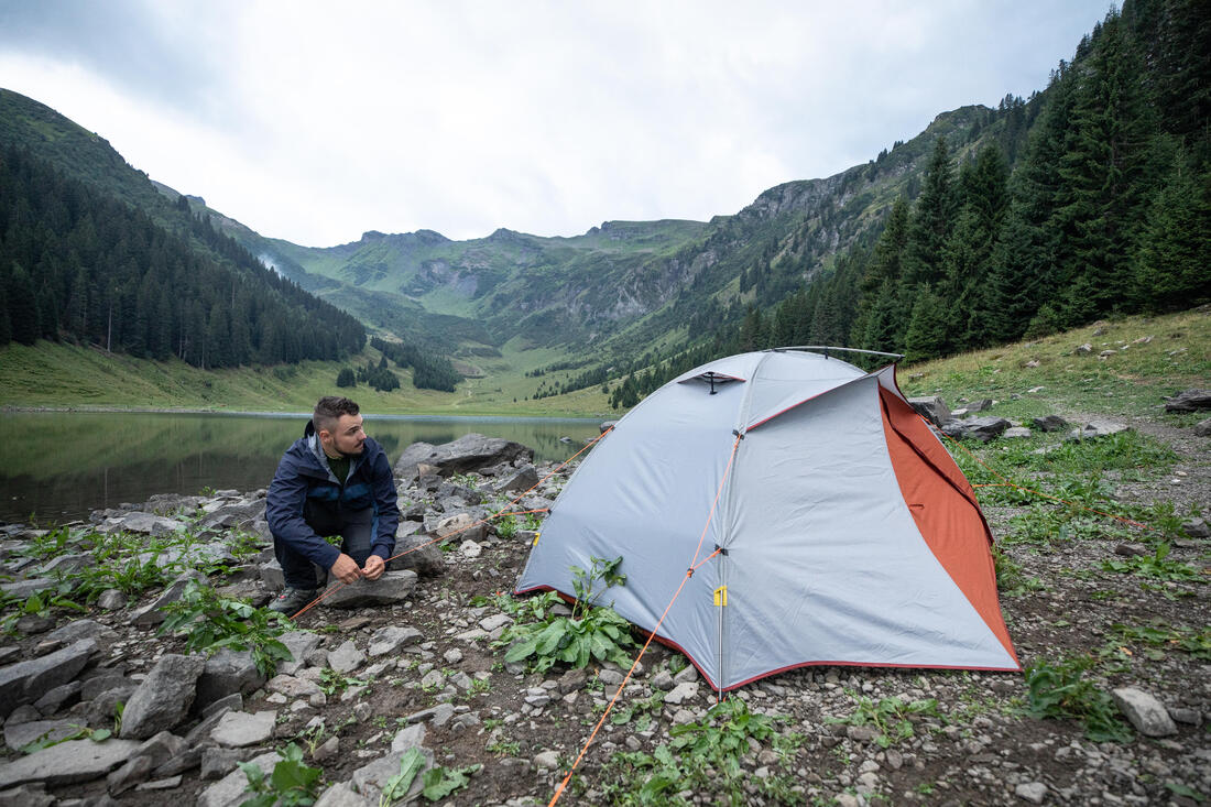 Tente dôme de trekking 2 places MT500