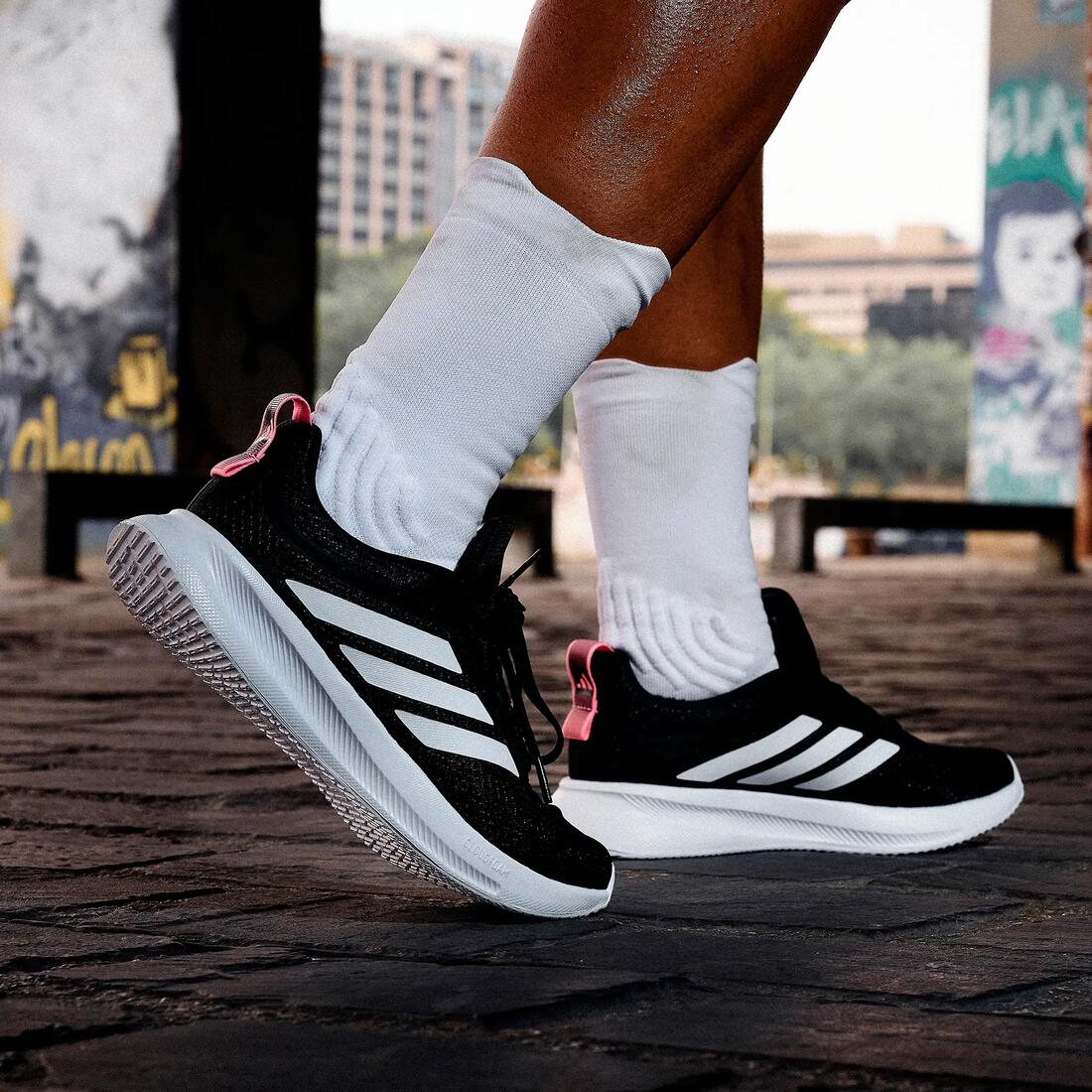 CHAUSSURES DE RUNNING FEMME ADIDAS RUNBLAZE GRISES