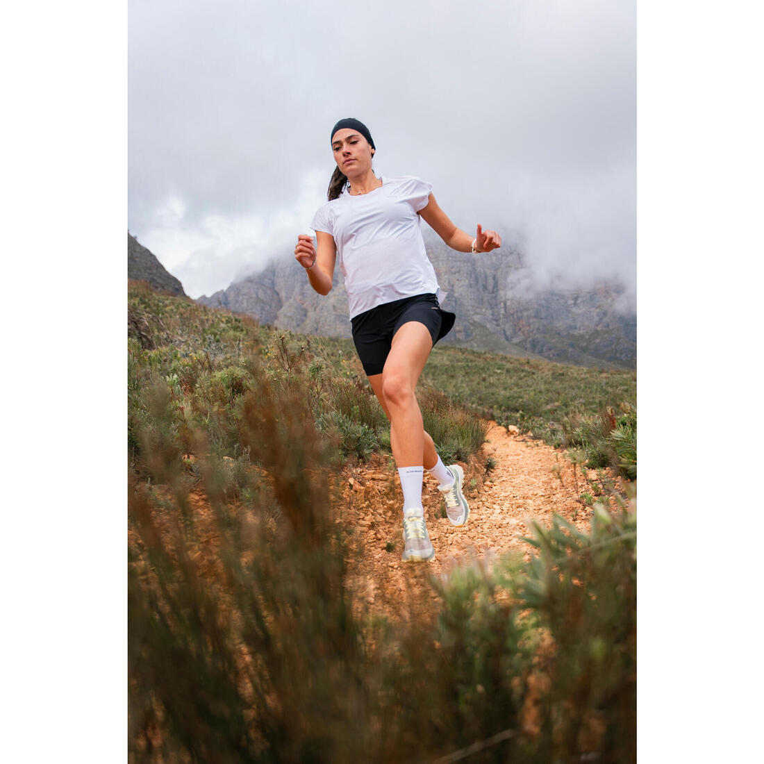 Short 2 en 1 running & trail longue distance femme - kiprun run 900 ultra noir