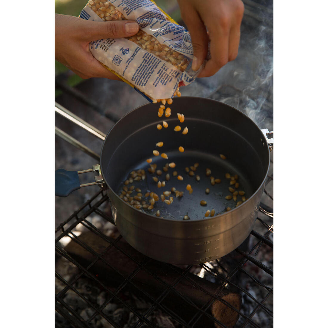 Popote 4 personnes de camping en acier inox + anti-adhésif