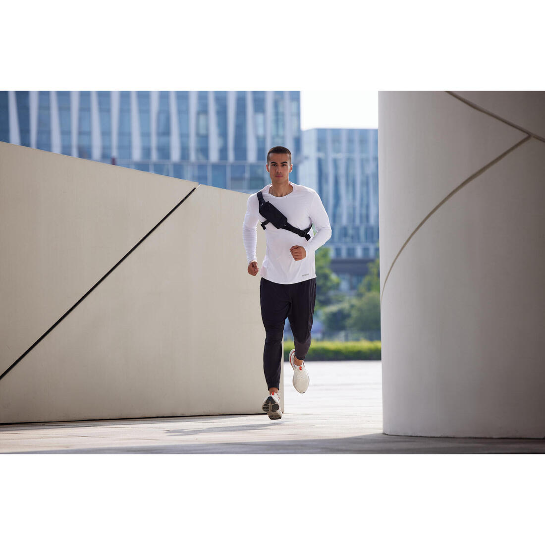 Sac running 2 positions Homme Femme- KIPRUN 0,5 L