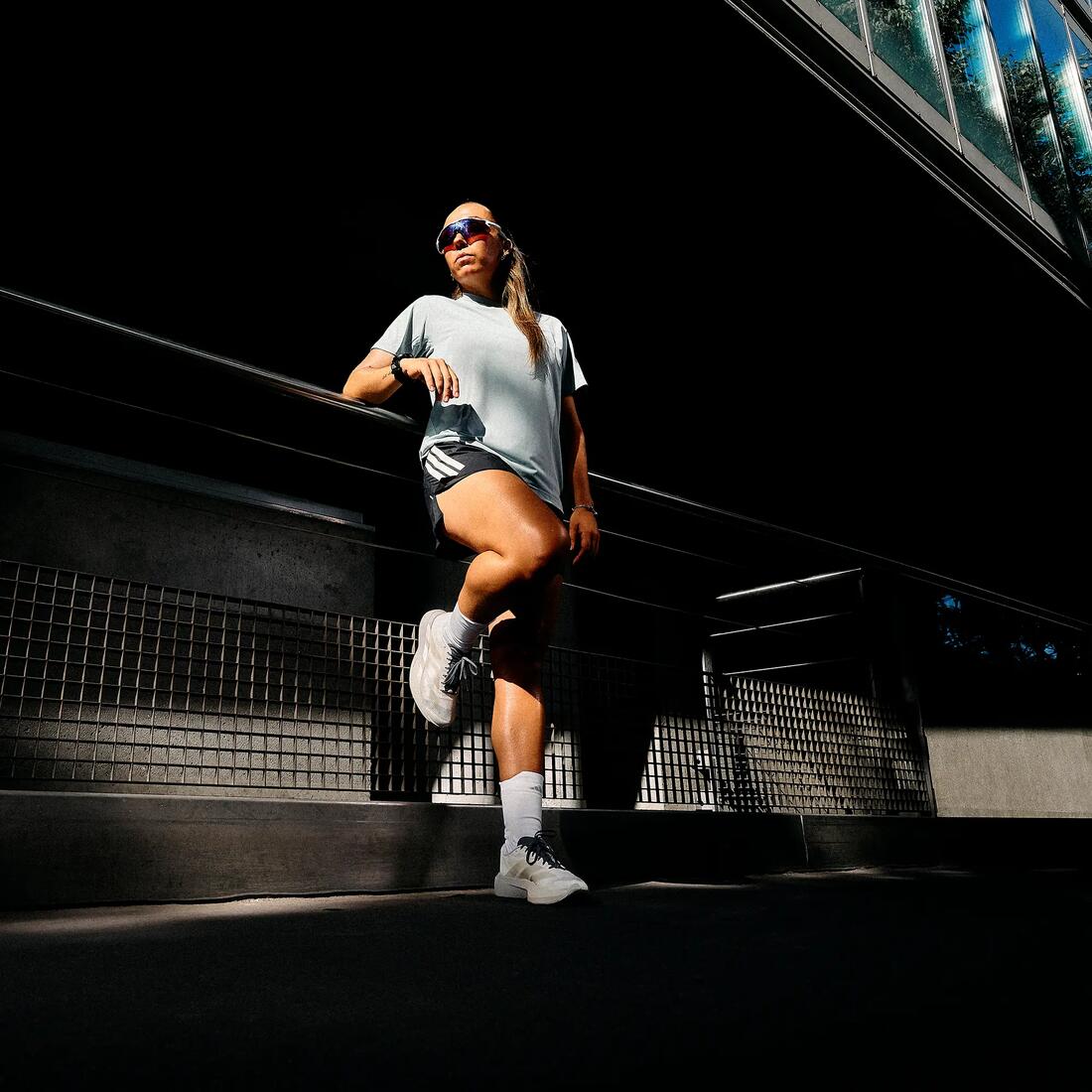 Chaussures running femme, adidas Adizero Evo SL noires et blanches