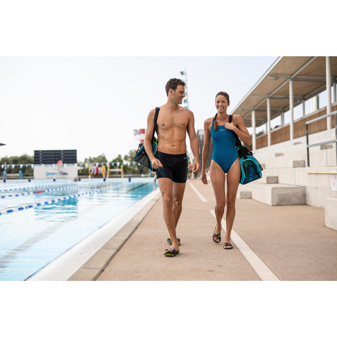 Sandale claquette piscine homme slap 900 soft noir jaune