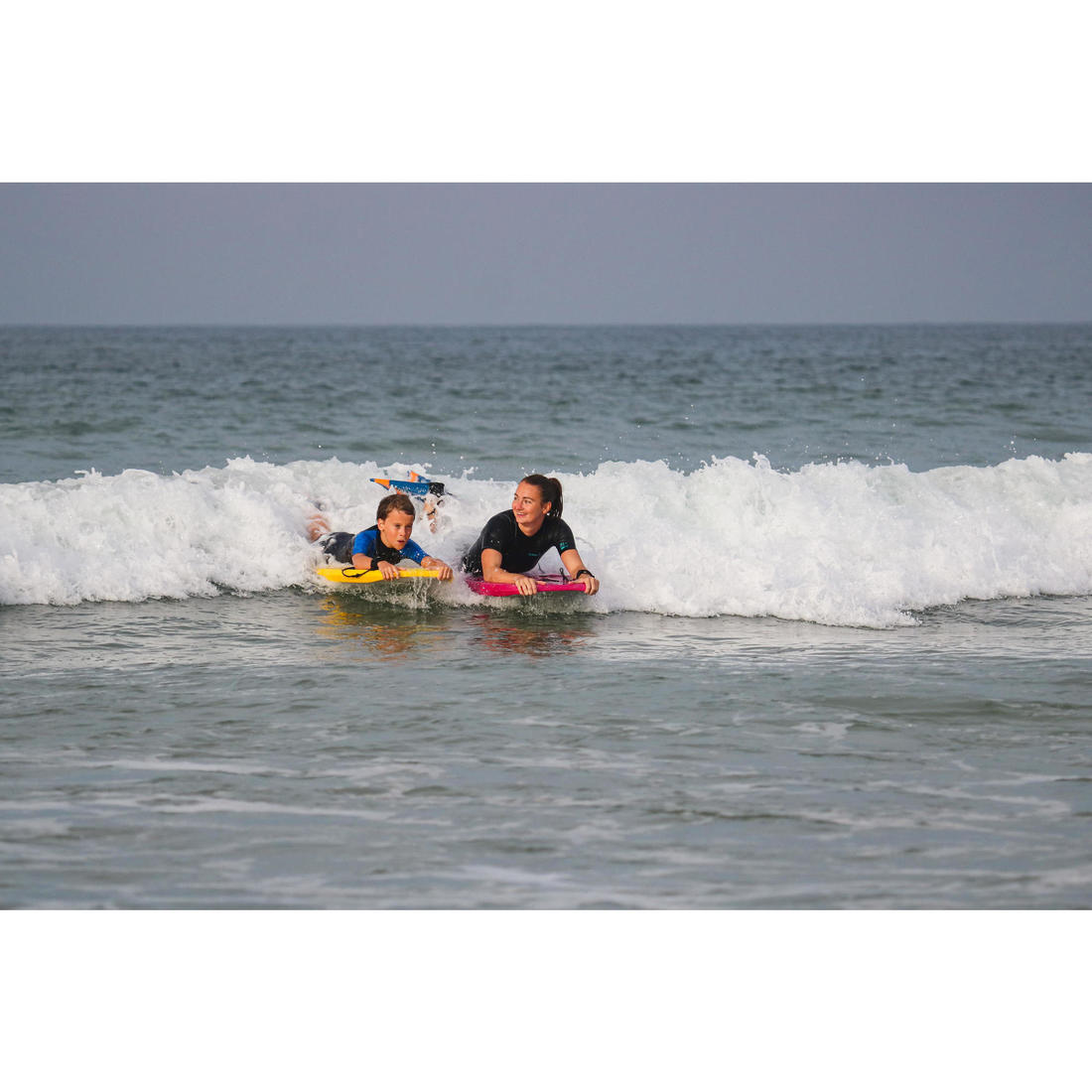 Bodyboard 100 avec leash poignet
