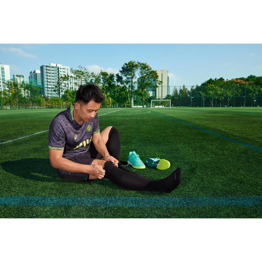 CHAUSSETTES DE FOOTBALL ADULTE MONTANTES ET ADHERENTES VIRALTO II NOIRE