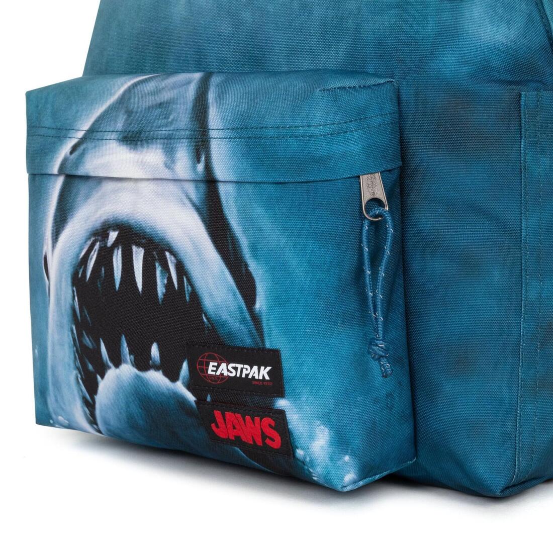 SAC A DOS EASTPAK JAWS POSTER