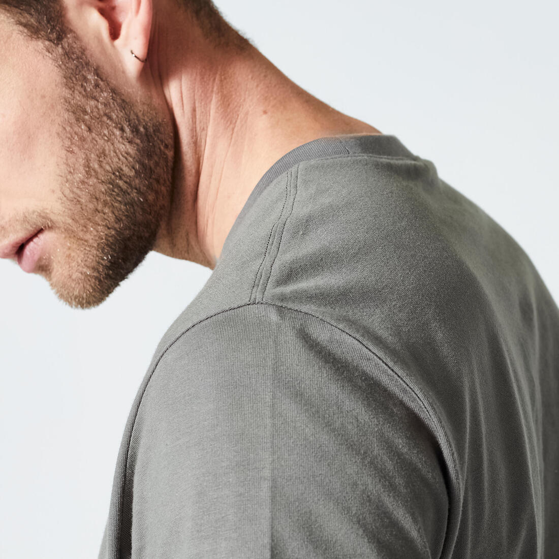 T-shirt fitness homme col rond manches courtes