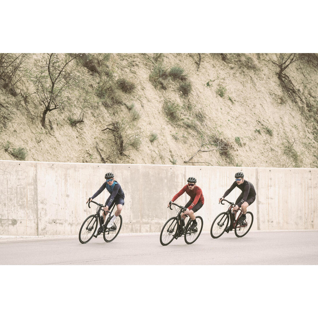 VELO ROUTE CYCLOTOURISTE RC500 MICROSHIFT 9V GRIS