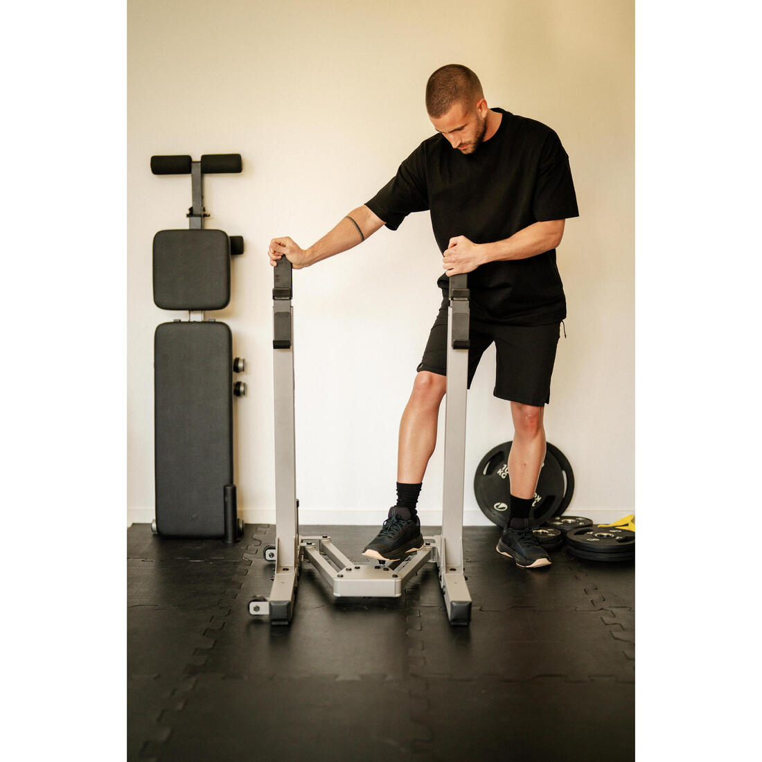 Rack de musculation 120 kg pliable en 2 sec et ultra-compact