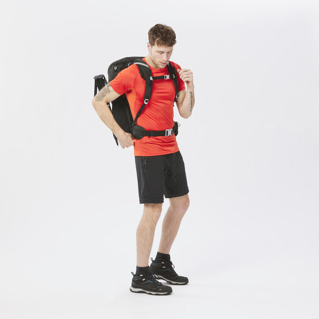 T-shirt de randonnée manches courtes en synthétiqueHomme- MH100