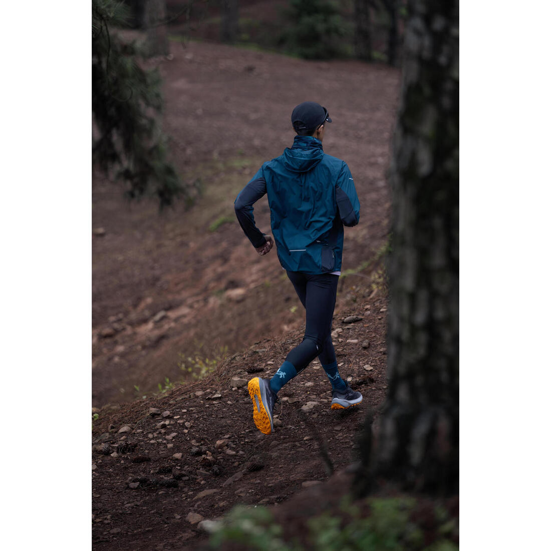 Chaussures de running route et chemin homme, Kiprun kipcore gravel noir et