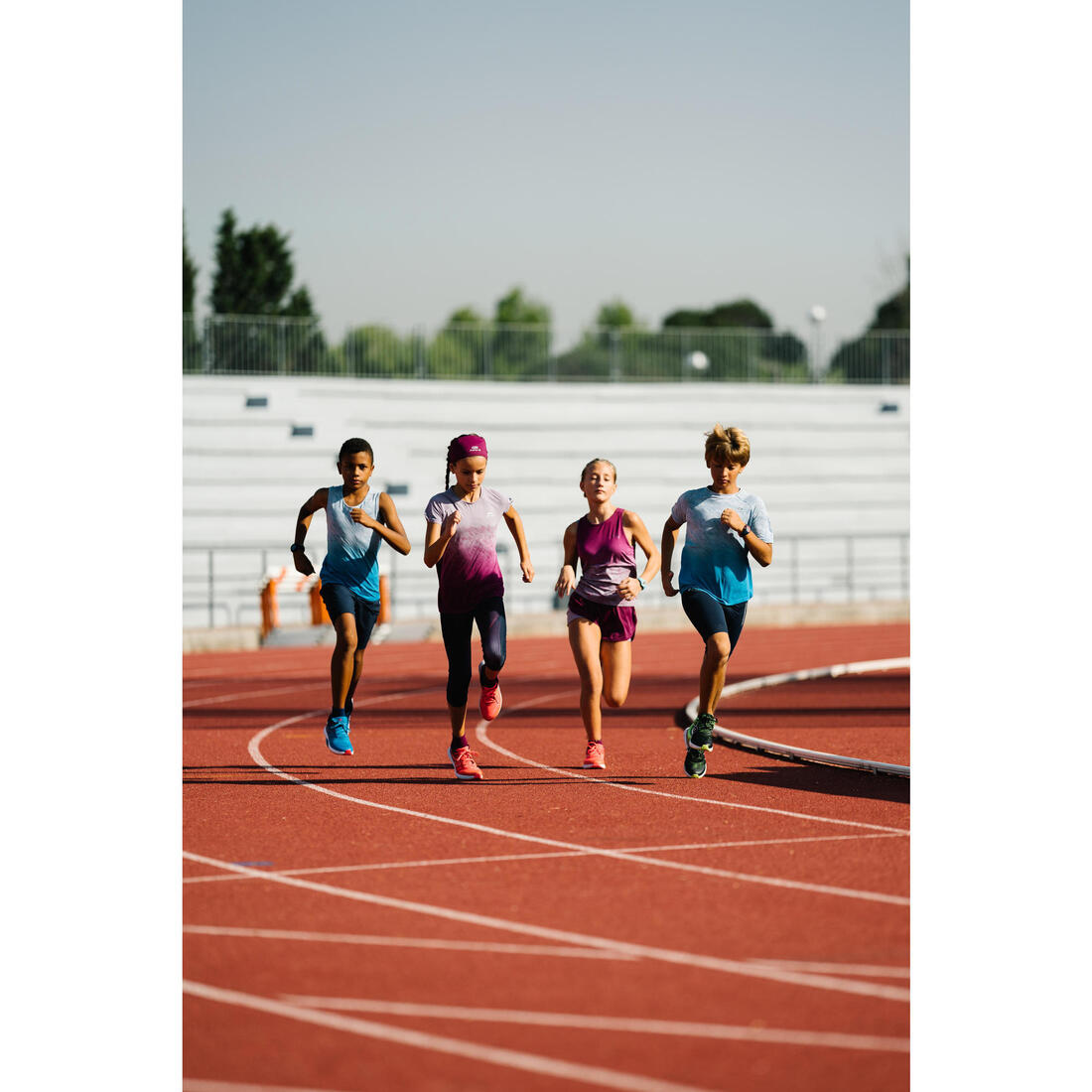 Débardeur running - athlétisme respirant garçon KIPRUN CARE bleu et rouge