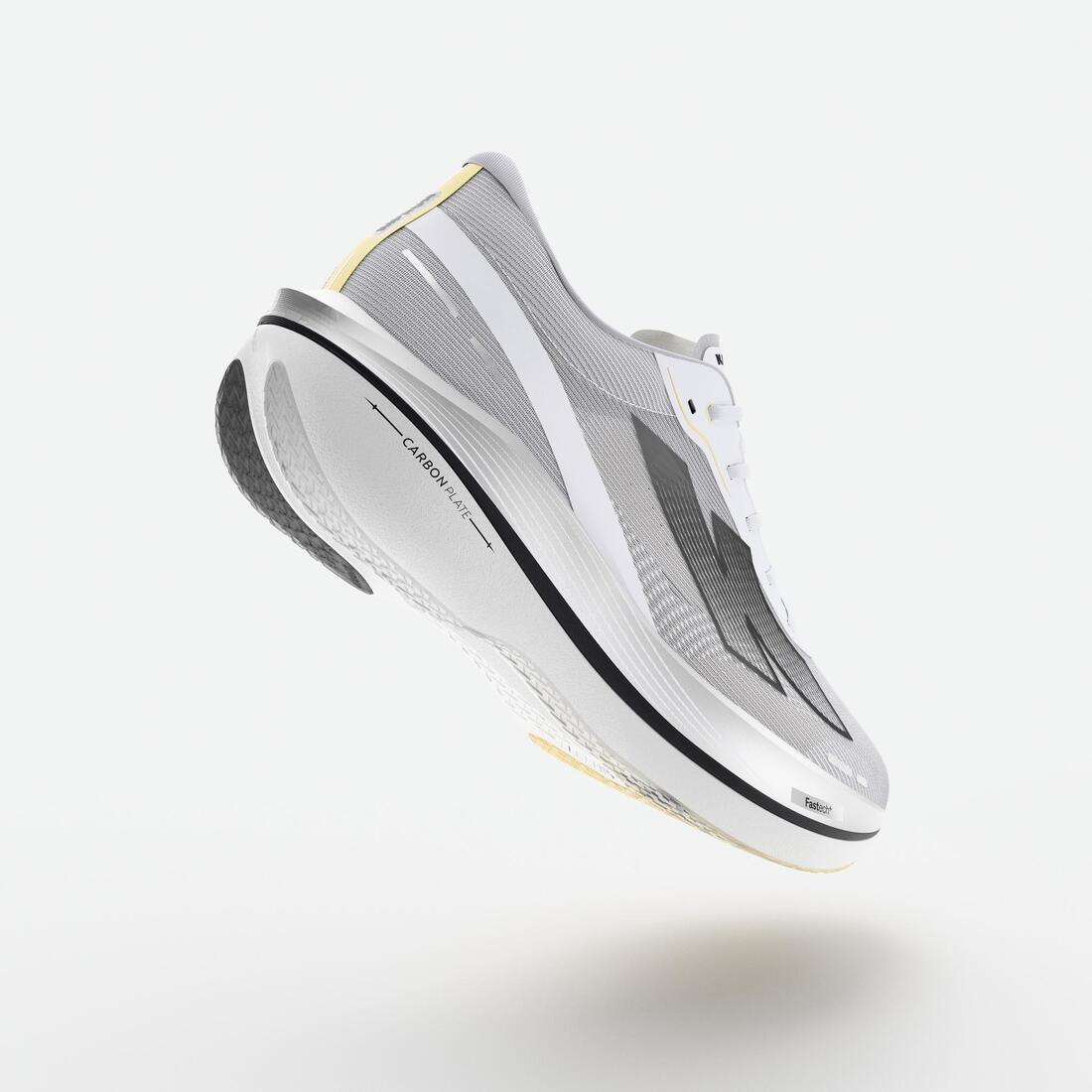 Chaussures de running avec plaque Carbone Femme, Kiprun Kipstorm Challenger CNY