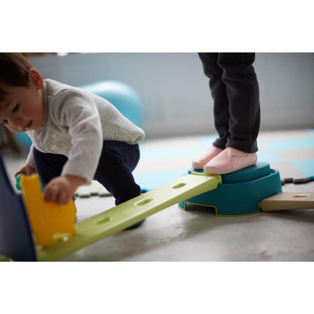 Chaussons à scratch respirants bébé, rose et