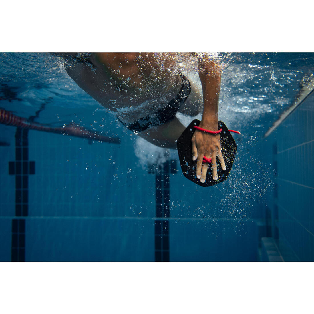 PLAQUETTES DE NATATION 900 L NOIR ROUGE