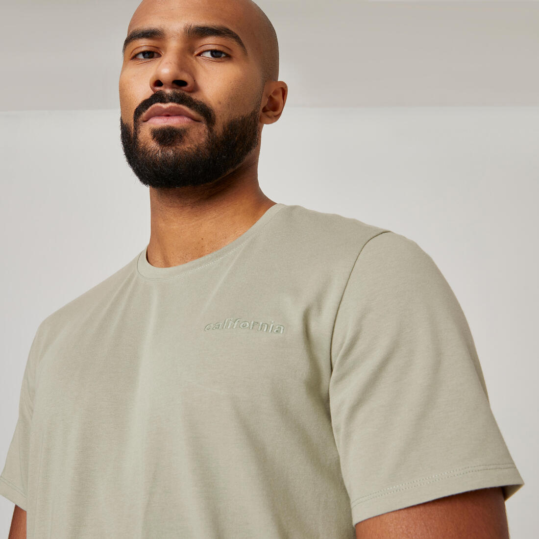 T-shirt fitness manches courtes slim coton col rond homme blanc a imprimé