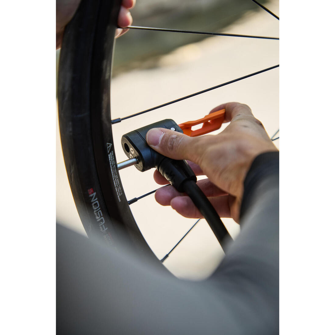 Pompe à pied vélo AIR-X-Plorer DIGI 10.0