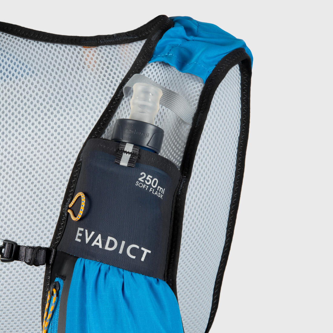 SAC TRAIL RUNNING 5L TURQUOISE - VENDU AVEC POCHE À EAU 1L
