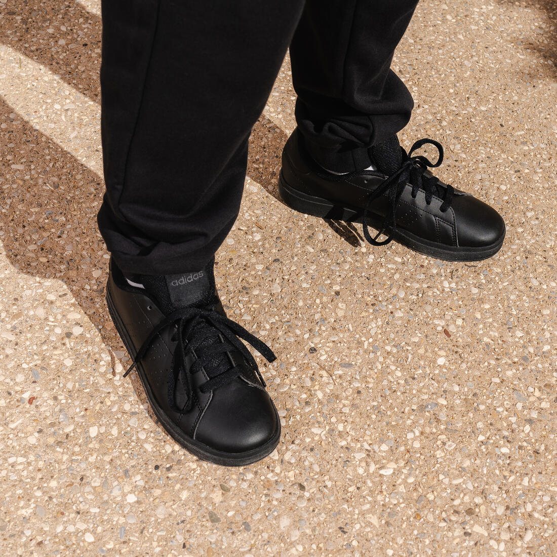 Chaussure adidas ADVANTAGE enfant - noir