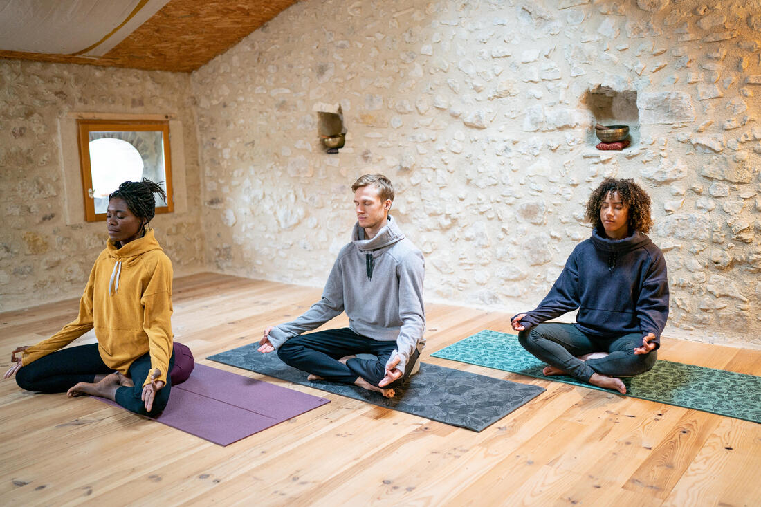 Tapis de yoga doux adhérence et confort 8 mm