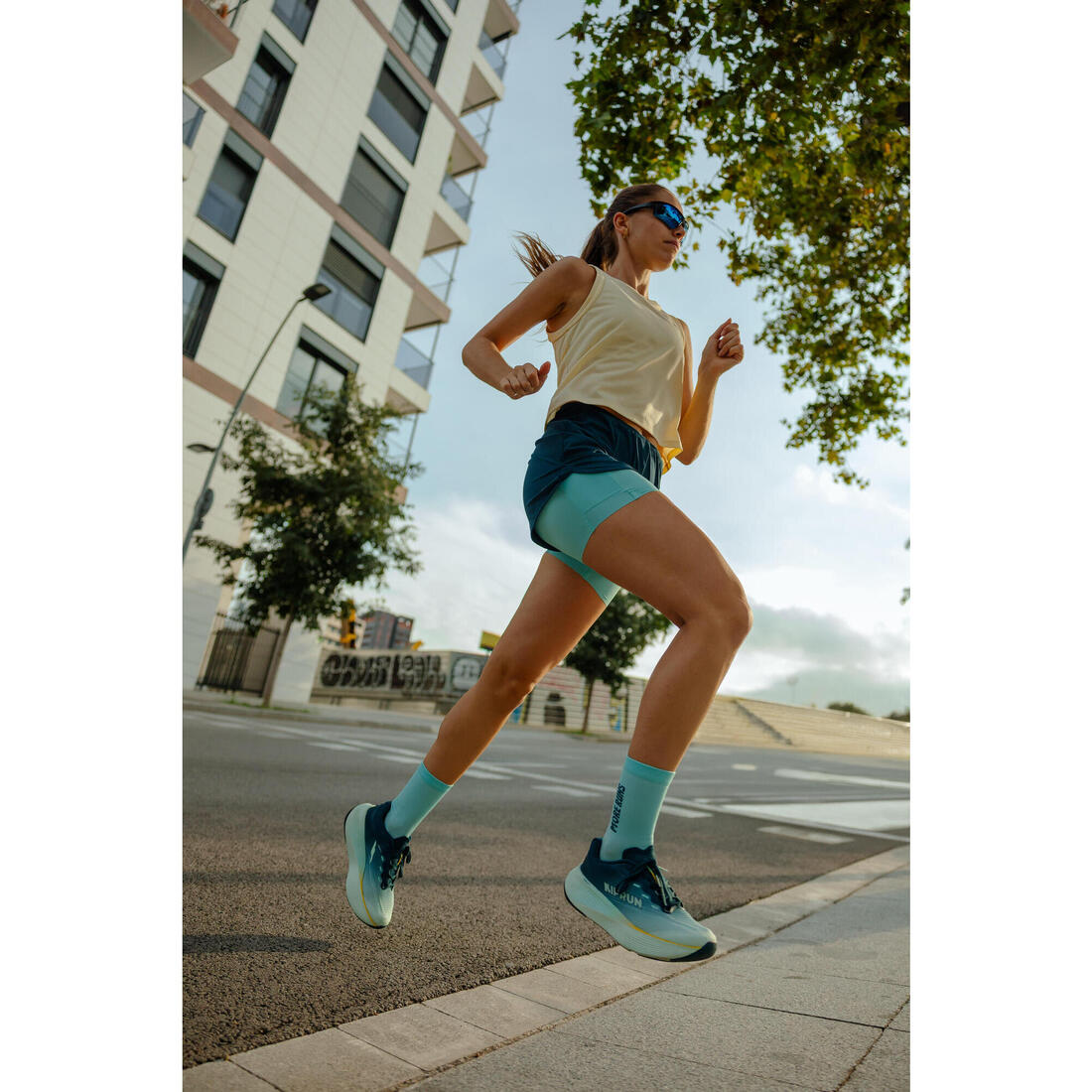 Short 2en1 de running & trail Femme, Kiprun Run 500 Confort