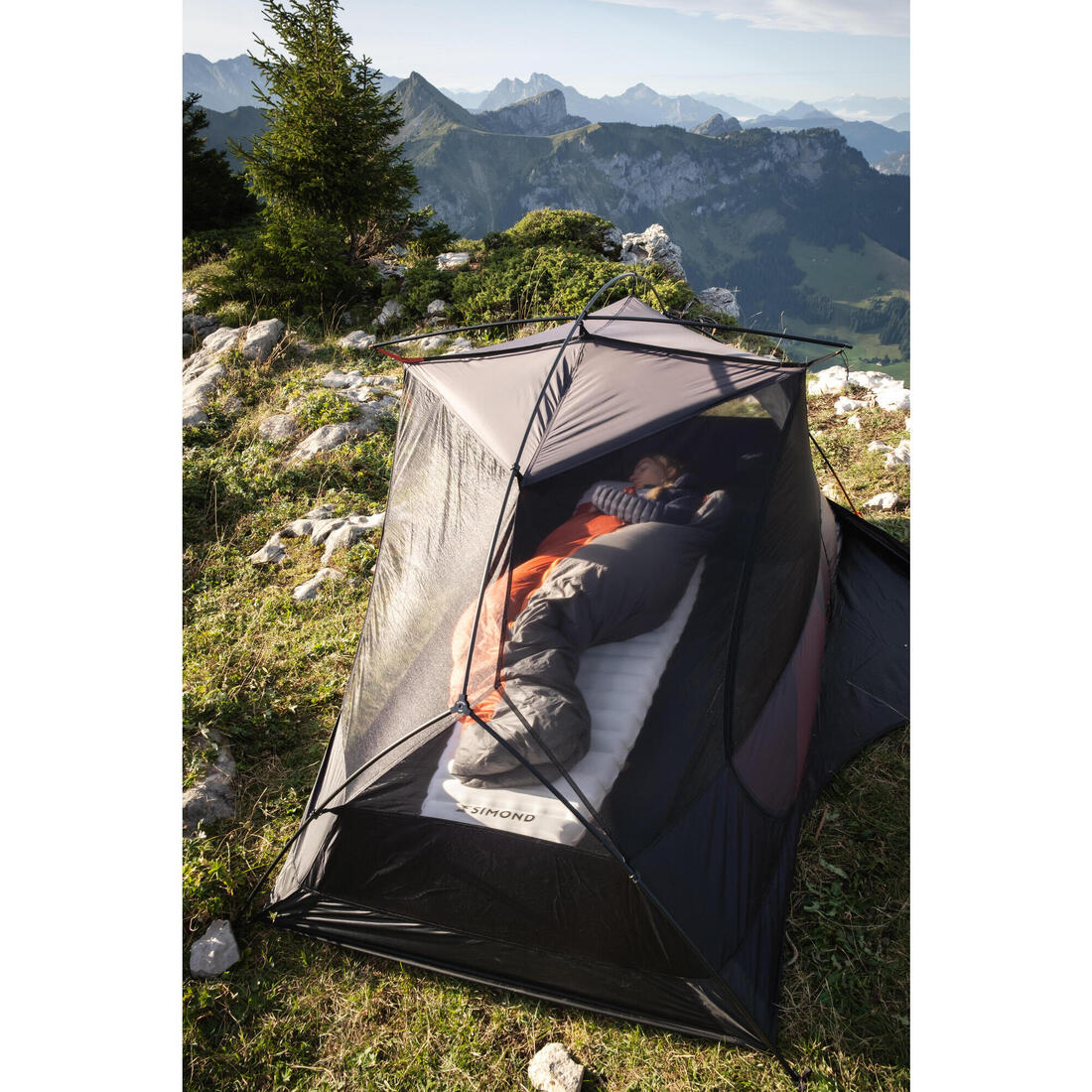 Tente dôme de trekking 2 places, légère et autoportante, MT900