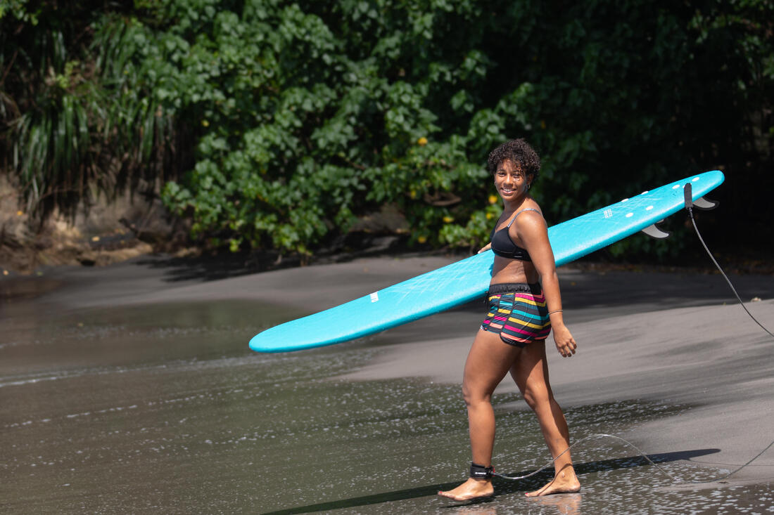 Boardshort surf femme TINI CORAIL avec ceinture élastiquée et cordon de serrage