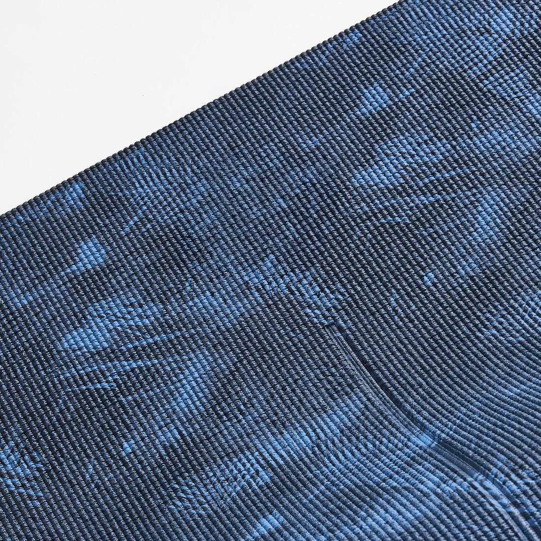 Tapis de yoga doux adhérence et confort 8 mm