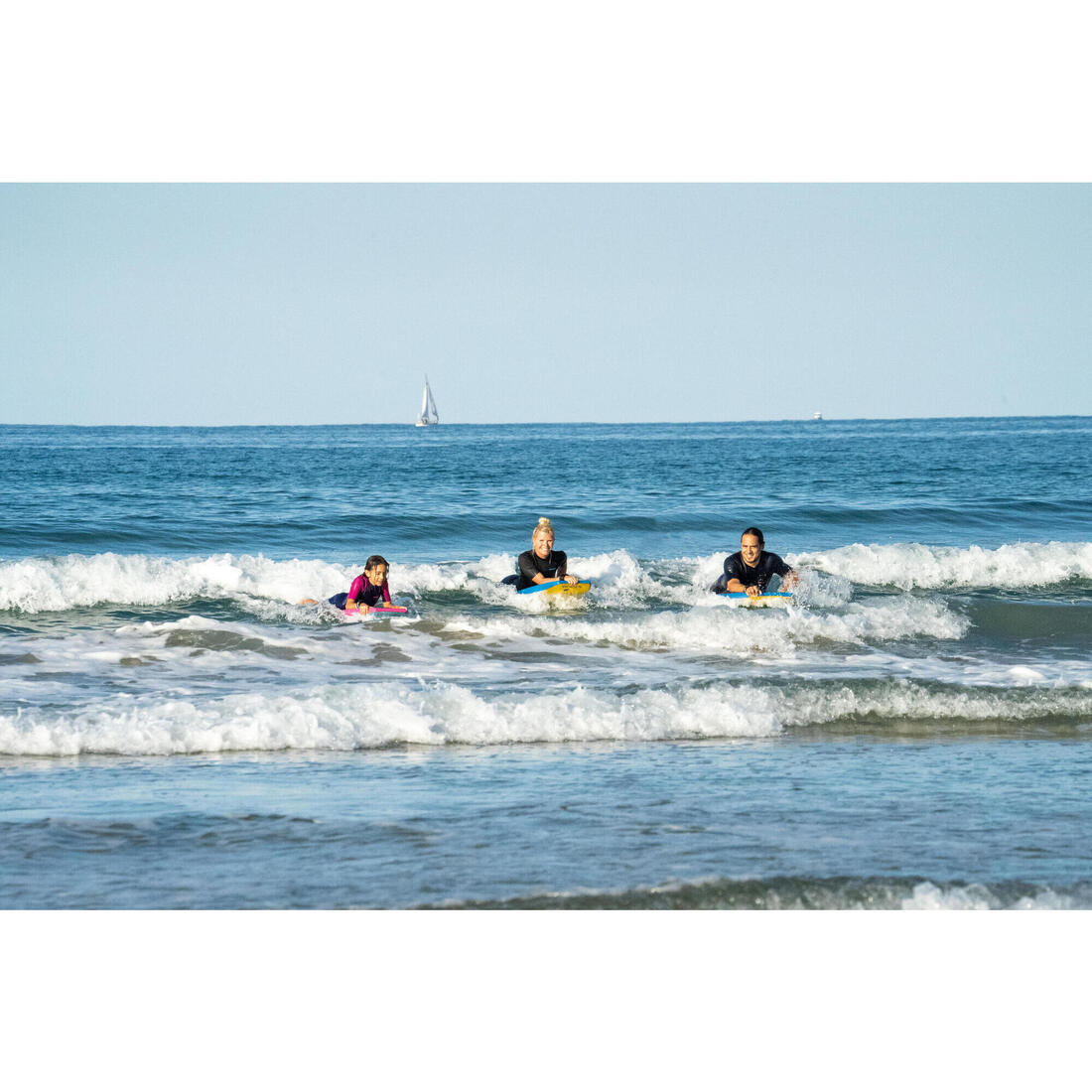 Bodyboard 100 Junior bleu jaune avec leash poignet