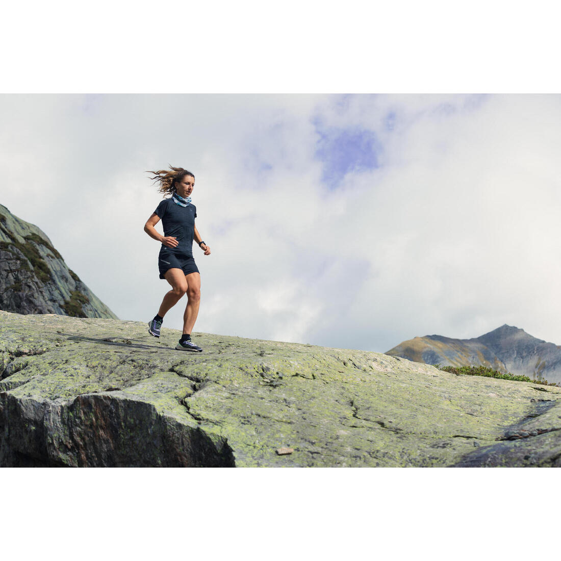 T-shirt running & trail sans couture femme - kiprun run 500 confort slim