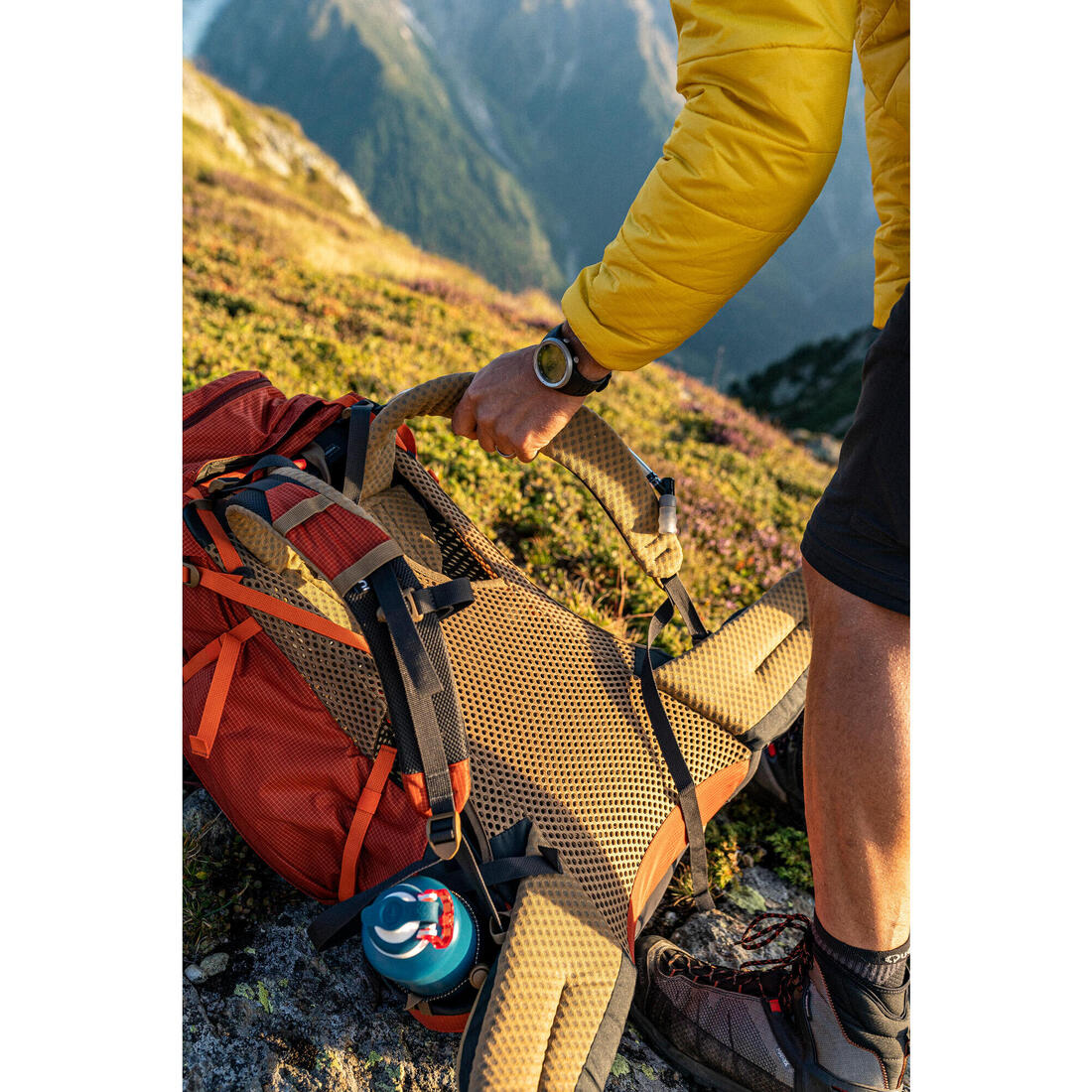 Sac à dos de trekking homme 60+10l - mt500 air