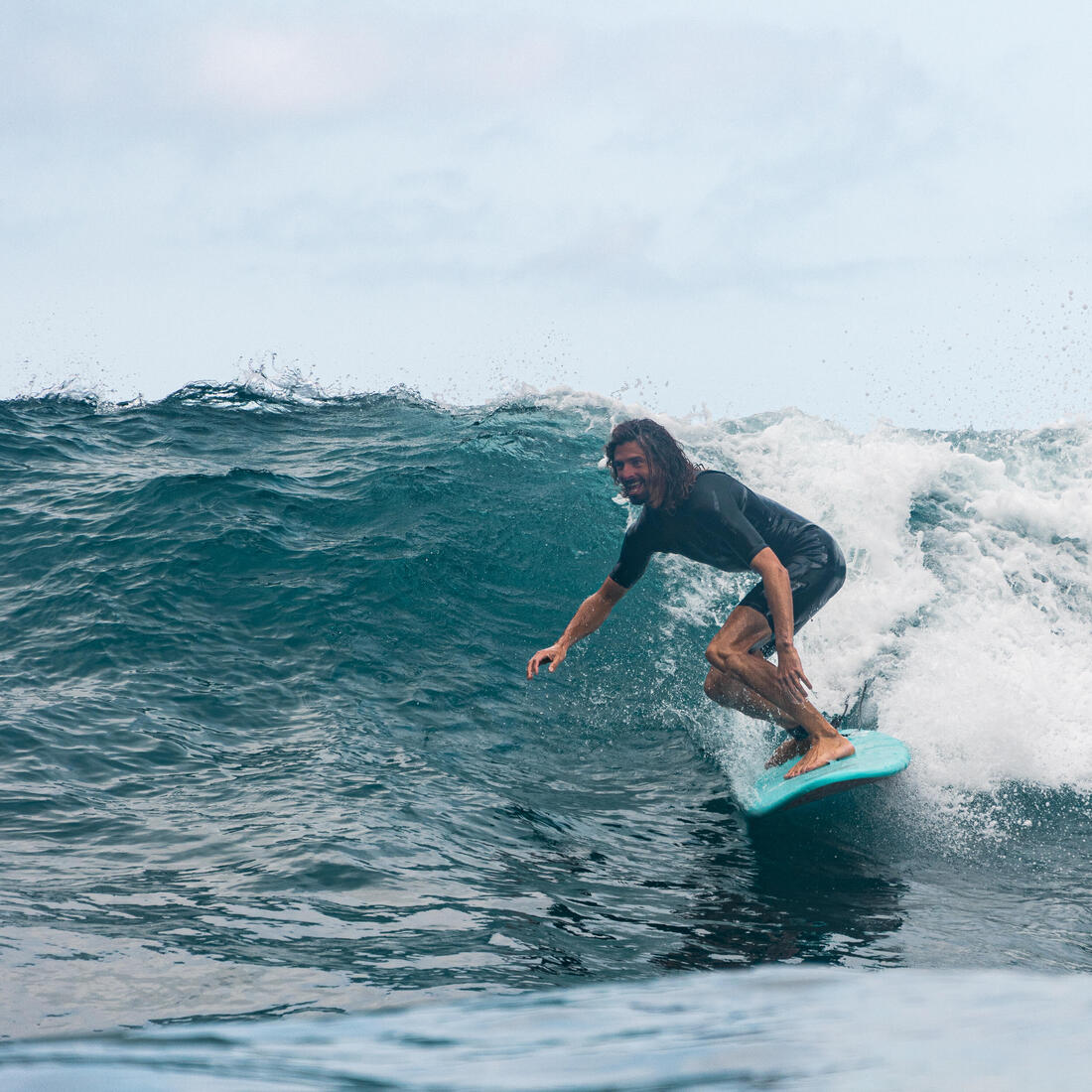 Planche de surf en mousse 6'6 swallow tail 55L - turquoise