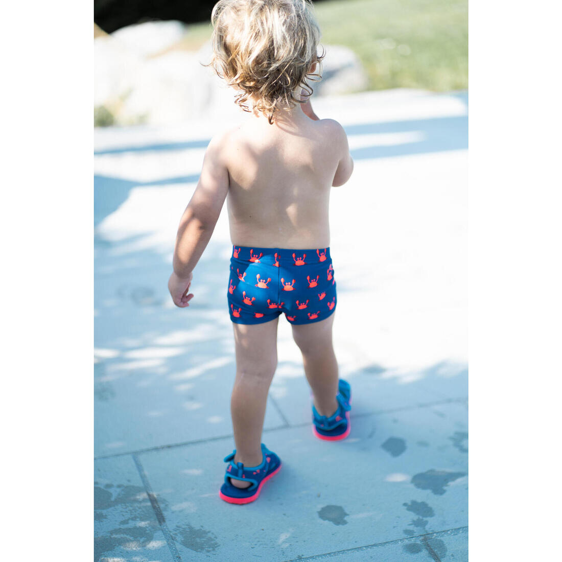 Boxer de bain bébé / enfant bleu imprimé crabes