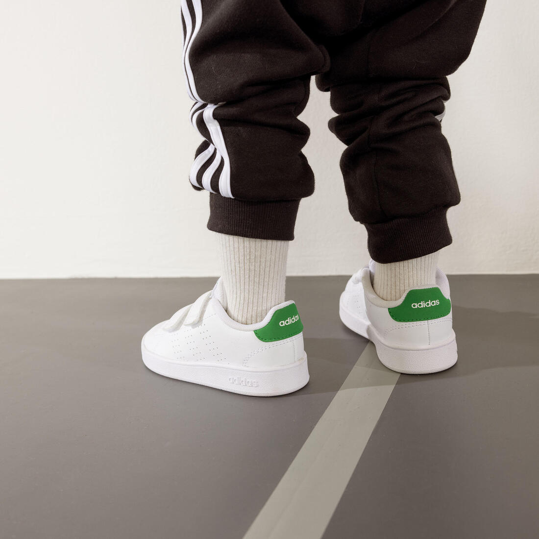 Baskets à scratch bébé - ADIDAS ADVANTAGE blanc/vert