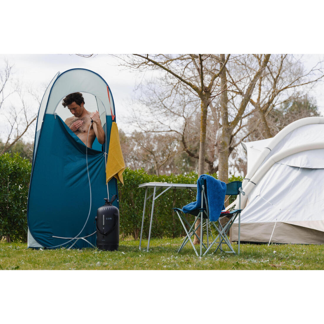 DOUCHE PRESSION SOLAIRE POUR LE CAMPING - 10 LITRES
